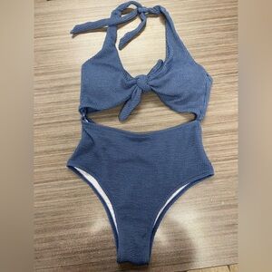 4 for $25 💙 Textured Halter One-Piece Swimsuit 💙 - Medium
